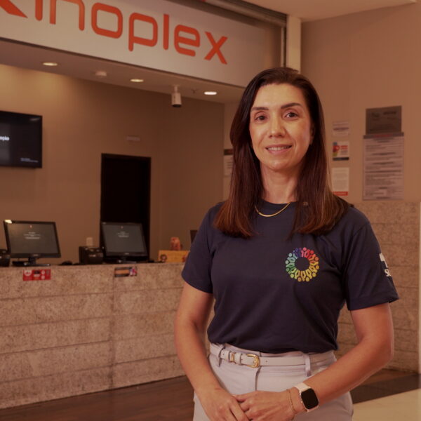 Pacientes de unidades de saúde do DF participam de sessão especial de cinema