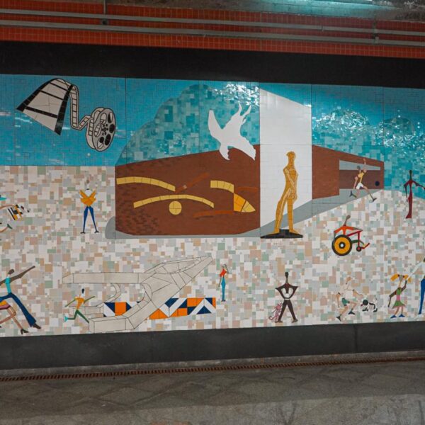 Estações do Metrô-DF se transformam em galerias de arte e reforçam o turismo cultural em Brasília