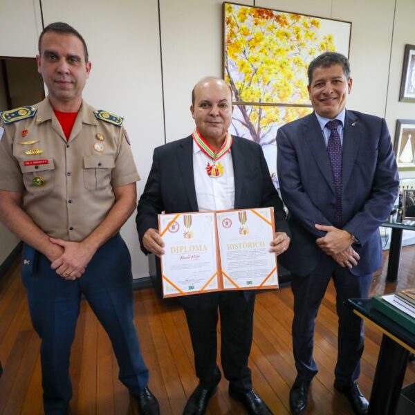 Ibaneis Rocha recebe Medalha do Mérito Nacional dos Bombeiros por ajuda ao Rio Grande do Sul nas enchentes
