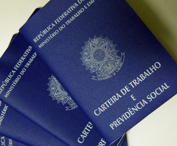 Agências do Trabalhador oferecem 984 vagas de emprego nesta quinta (30)